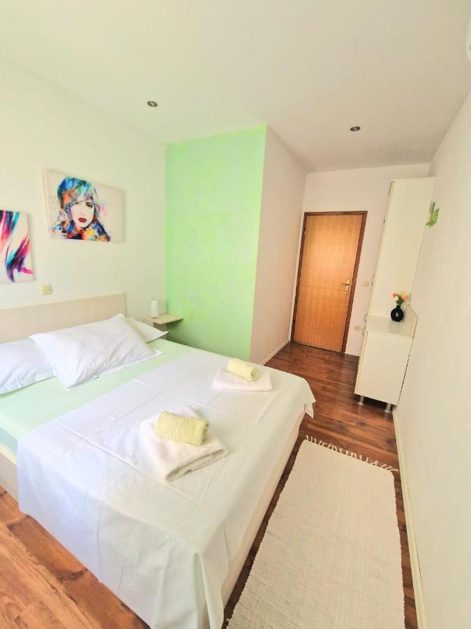 Apartmani Dorotea Makarska Exterior photo